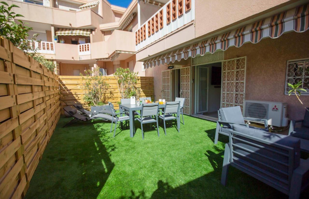 Le Ptit Max Centre Ville - Terrasse Sainte-Maxime Kültér fotó