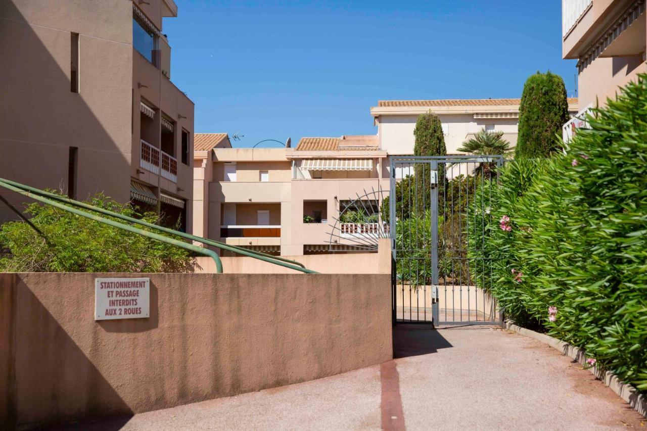 Le Ptit Max Centre Ville - Terrasse Sainte-Maxime Kültér fotó