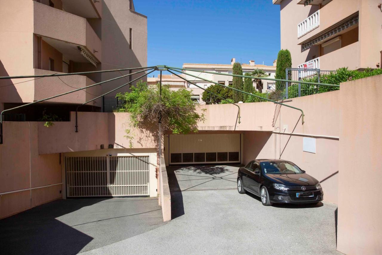 Le Ptit Max Centre Ville - Terrasse Sainte-Maxime Kültér fotó